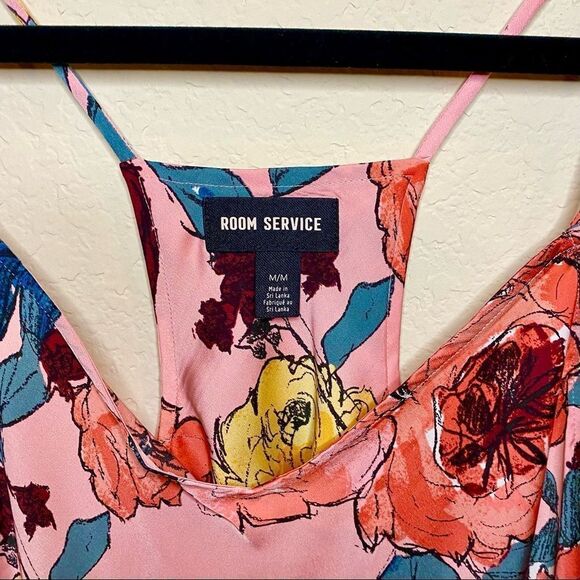 Room Service NWOT Floral Chemise - Picture 4 of 6